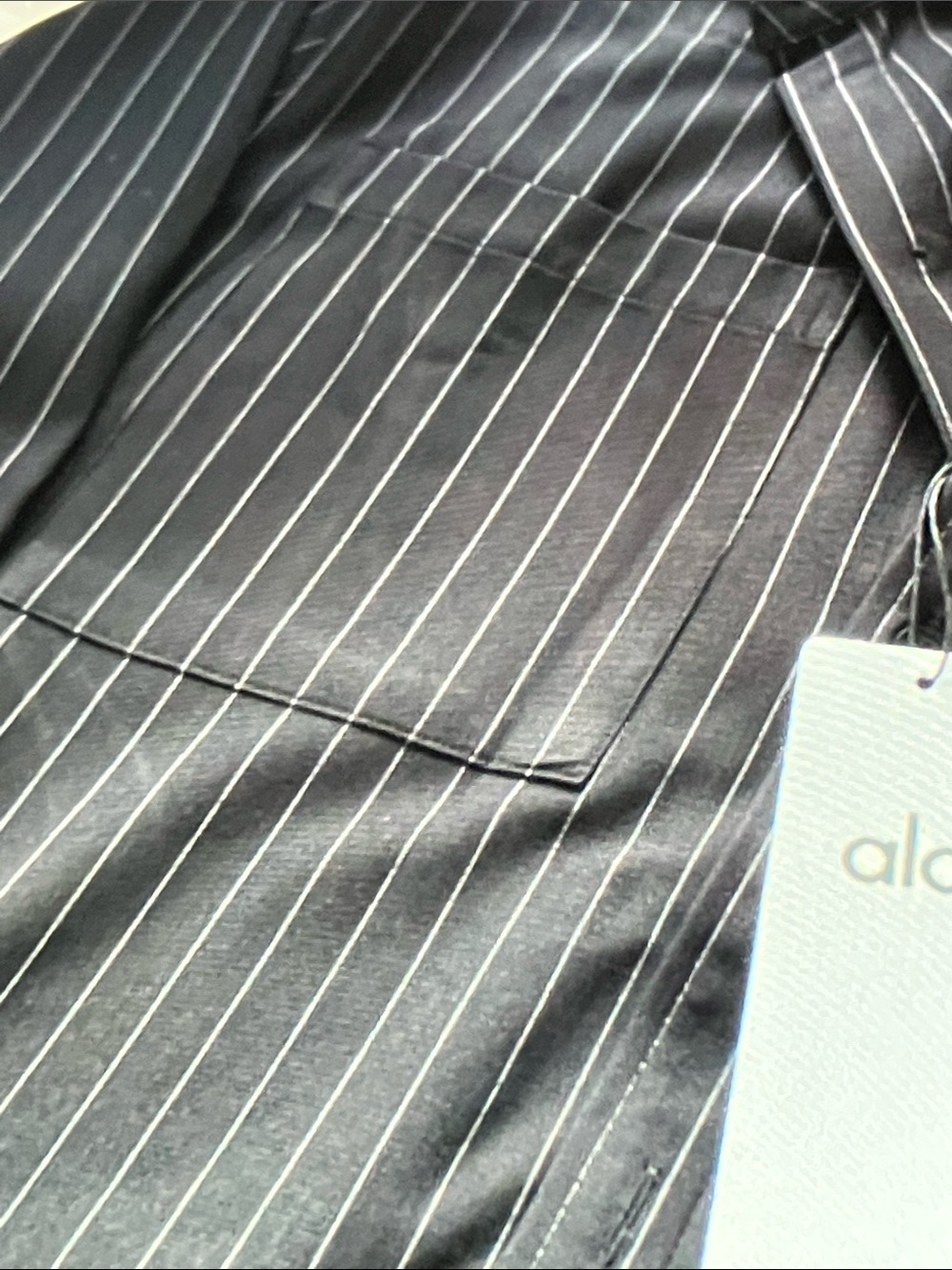 ALO Yoga Black Pinstripe Button Down Shirt Set Women’s Size M - Picture 8 of 9